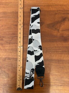 New! Black and White Abstract Pattern Crossbody Strap